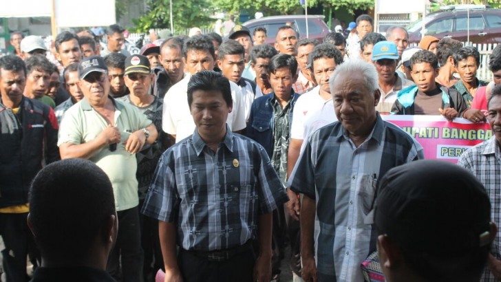 Bupati Banggai Kepulauan (Drs. Lania Laosa), Resmi Mendaftar di Partai NasDem Banggai Kepulauan