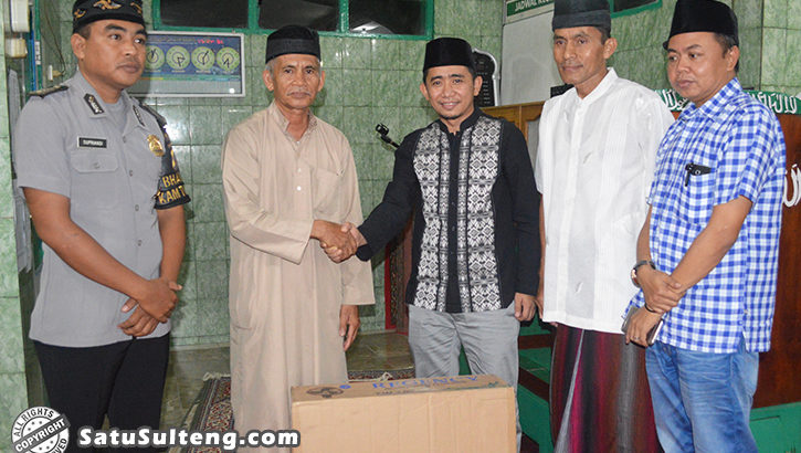 Buka Bersama Warga, DPD PAN Kota Palu Juga Berikan Bantuan Di Masjid Ba’bul Janna Kalikoa